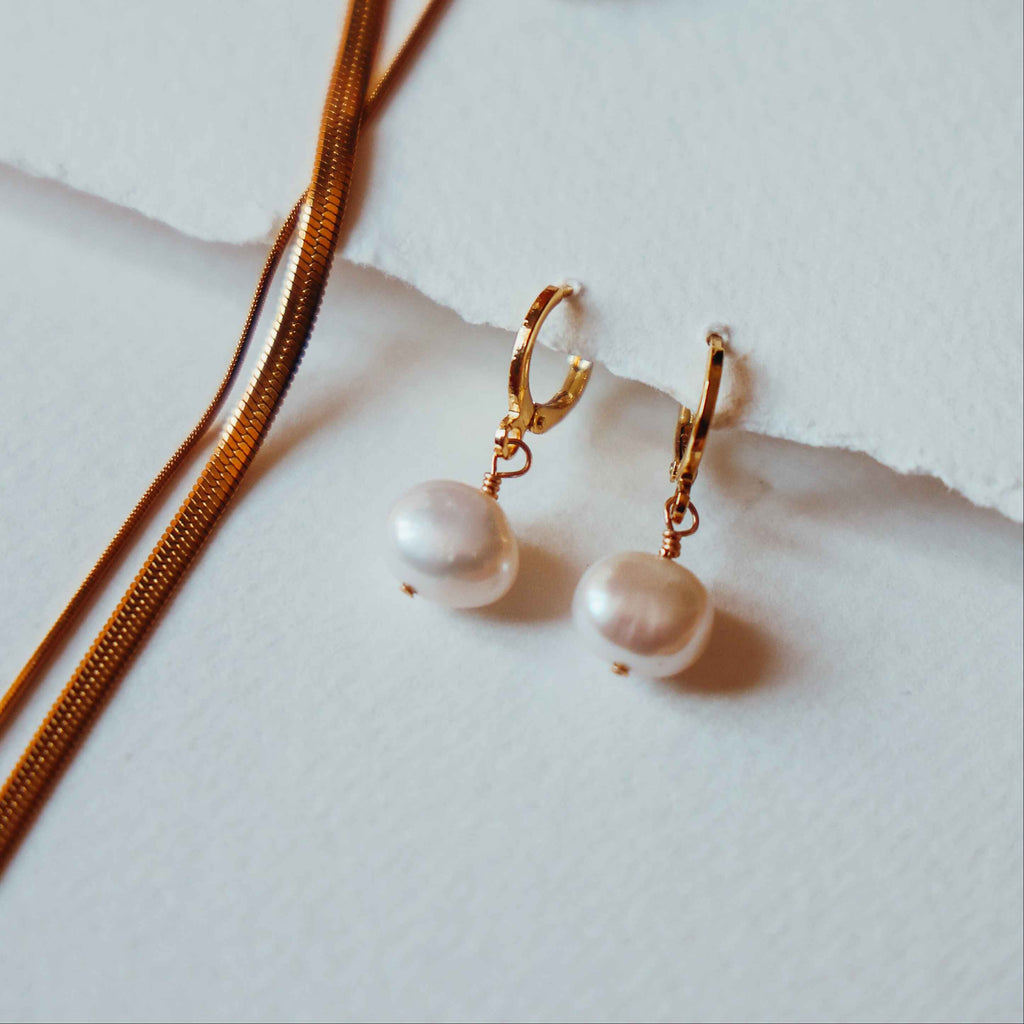Molly freshwater pearl hoop earrings
